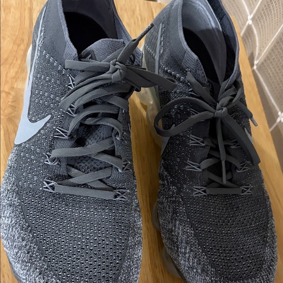 Nike Flyknit VaporMax Sneakers - Gray - Picture 5 of 7